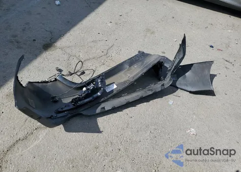 2018 Toyota Camry L z USA, uszkodzony, nr VIN 4T1B11HK0JU044698